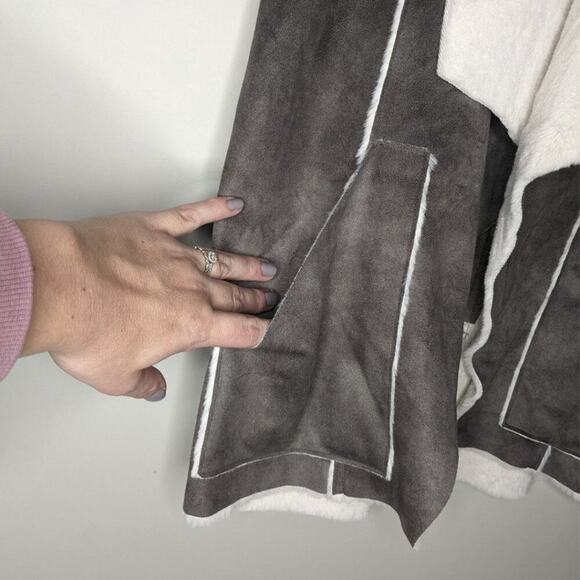 Faux Fur and Suede Vest Naked Zebra Gray White Winter Boho Apres Ski Small - Picture 3 of 5